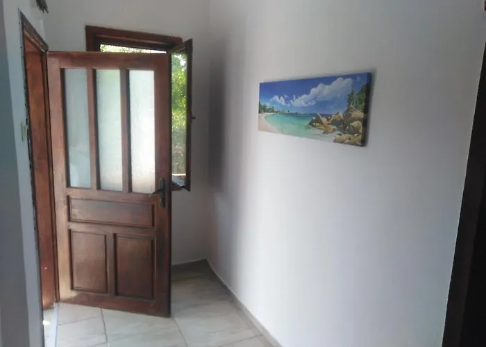 Town House On Ropotamo Str. * 阿赫托波尔